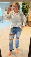 Distressed Straight Leg Jeans