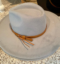 Load image into Gallery viewer, Panama Hats
