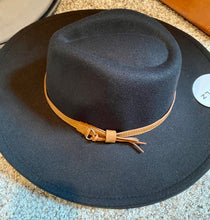 Load image into Gallery viewer, Panama Hats

